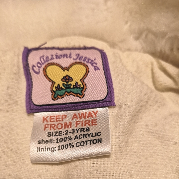 Winter coat and hat - Picture 3 of 4